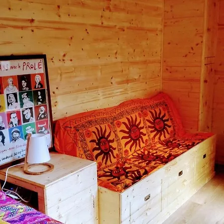 En Garrigues לינה וארוחת בוקר