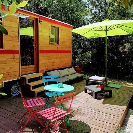 Bed & Breakfast En Garrigues 4*