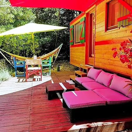 Bed & Breakfast En Garrigues 4*